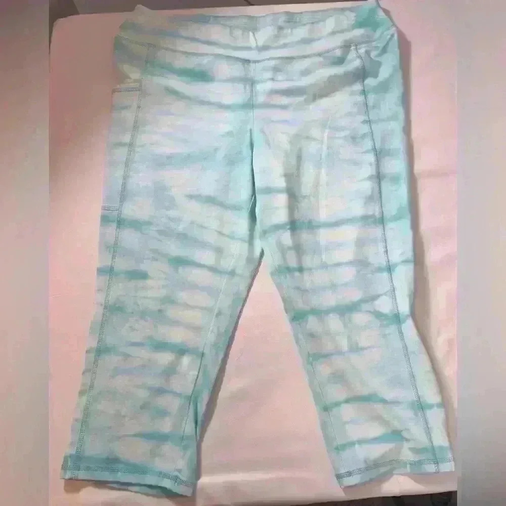 NWT Chico's Weekender Tie Dye Nostalgia Side Pocket Capri Leggings (Size 3)